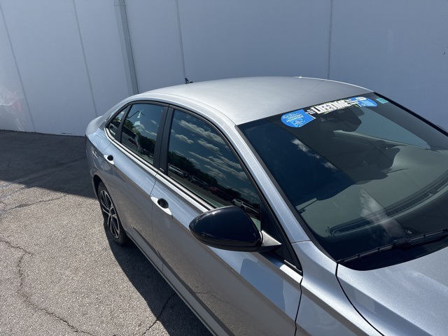 2025 Volkswagen Jetta 1.5T Sport photo 4