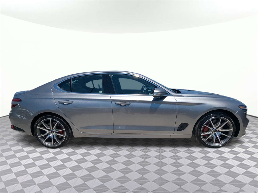 2025 Genesis G70 2.5T Sport Prestige photo 2