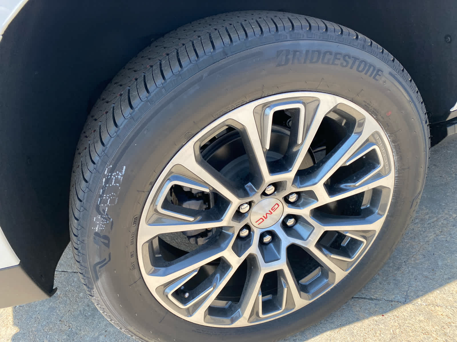 2025 Gmc Yukon XL Denali photo 32