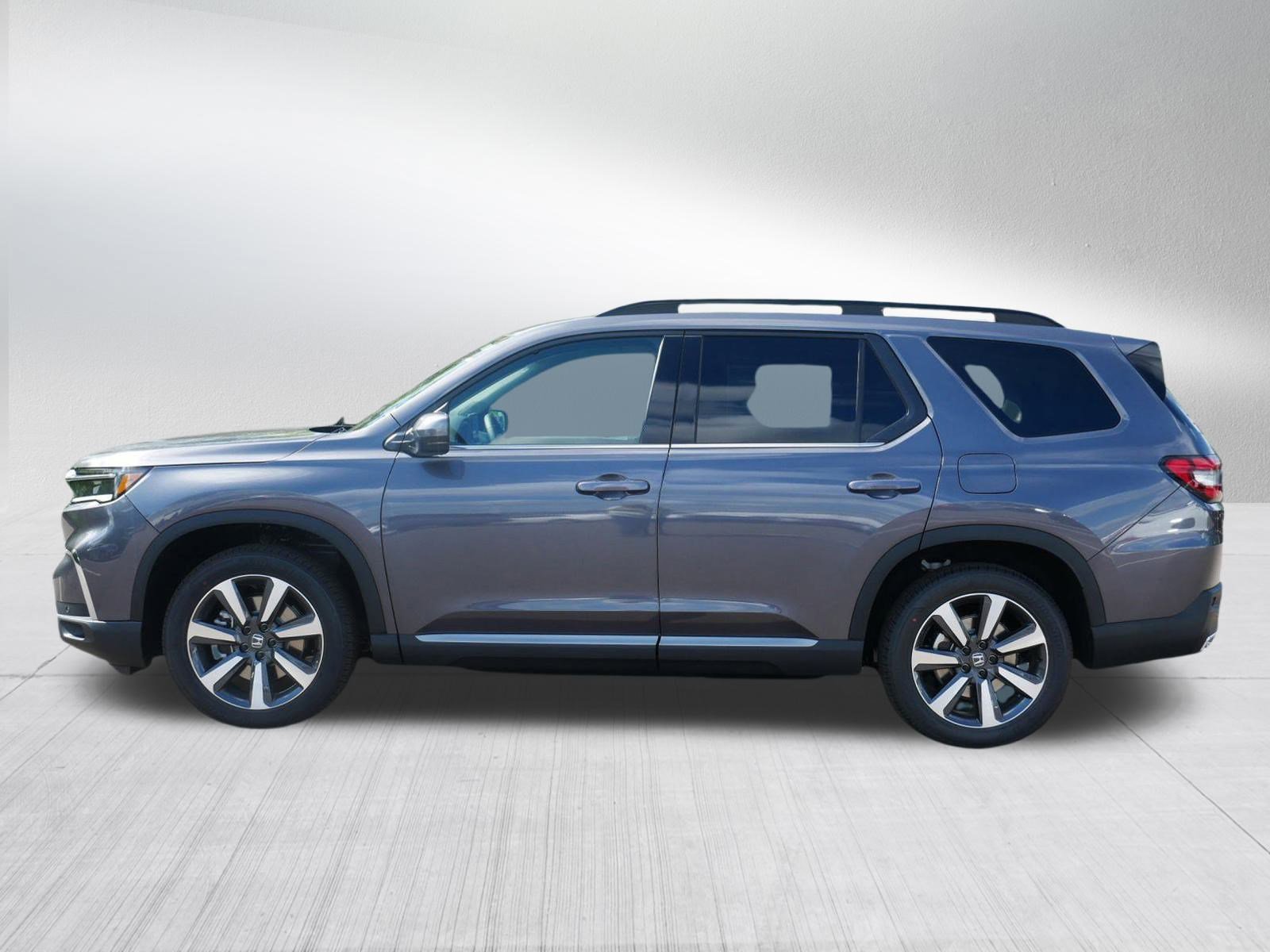 2025 Honda Pilot Touring photo 4