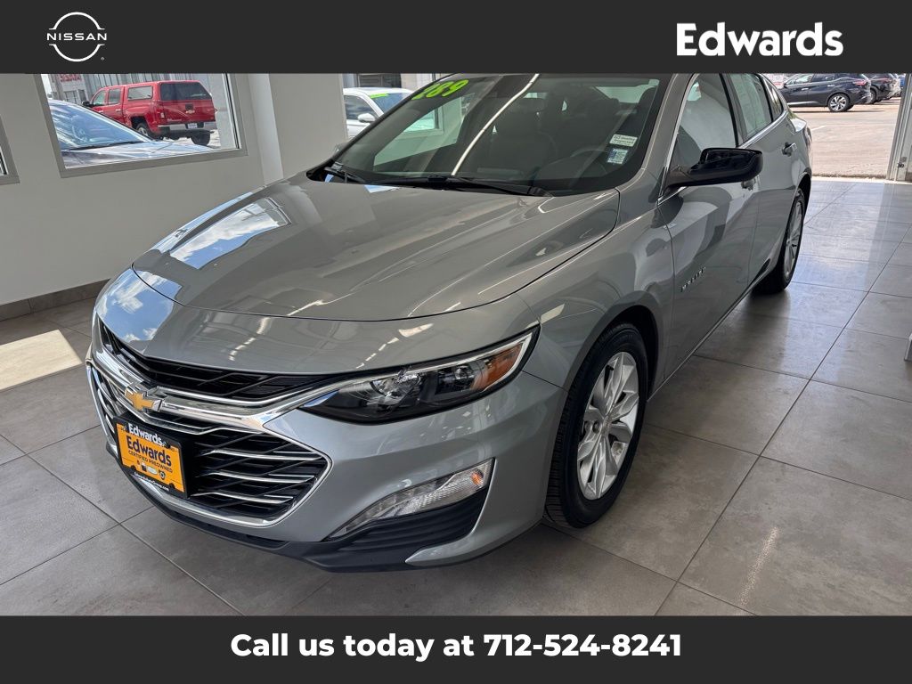 2025 Chevrolet Malibu 1LT photo 4