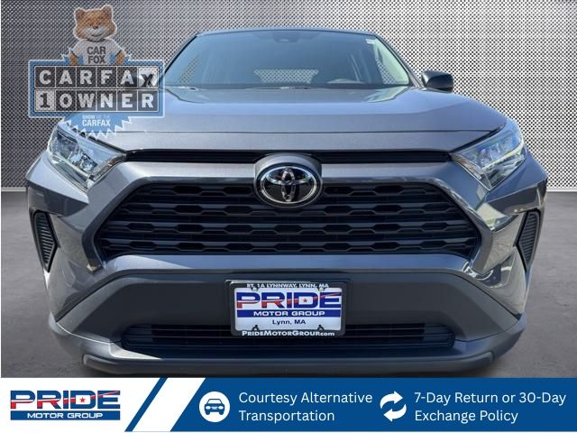 2022 Toyota RAV4 LE photo 8