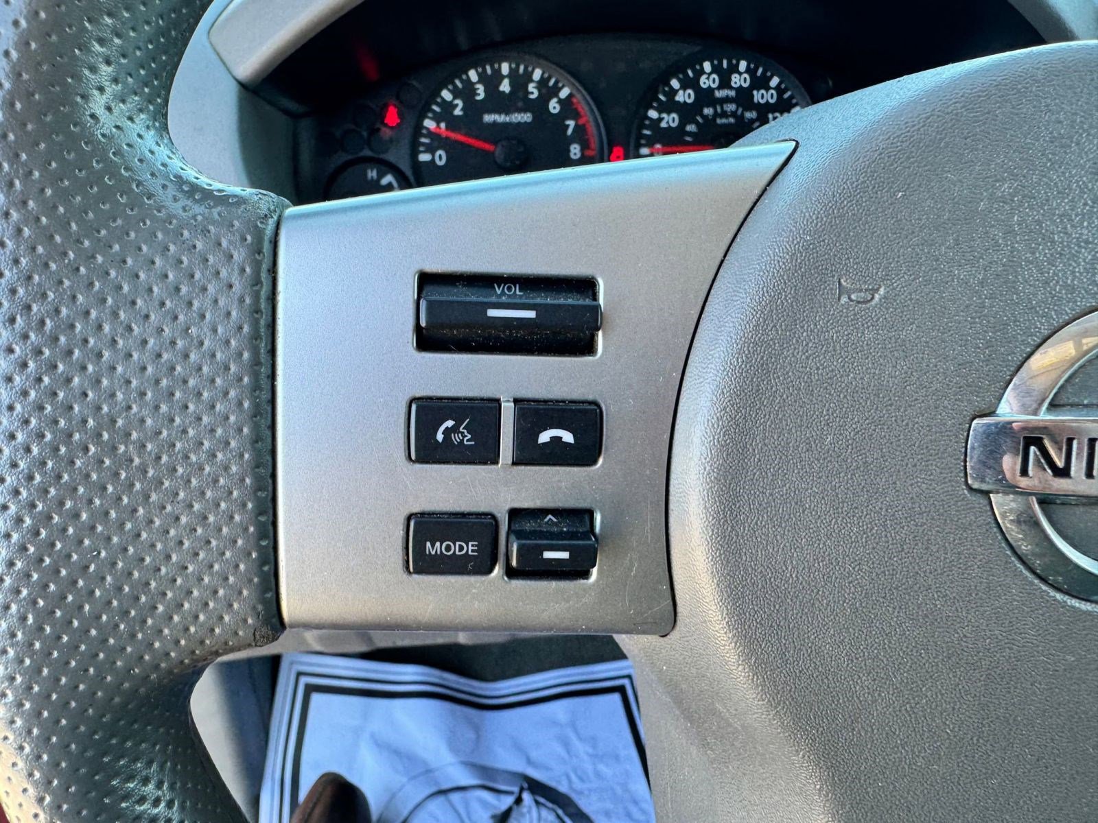 2016 Nissan Frontier SV photo 10