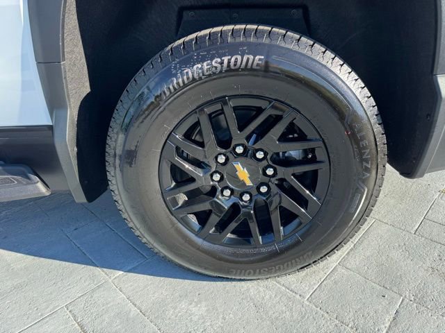 2026 Chevrolet Silverado EV LT photo 2