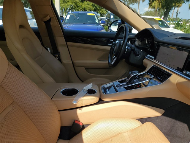 2018 Porsche Panamera 4 photo 32