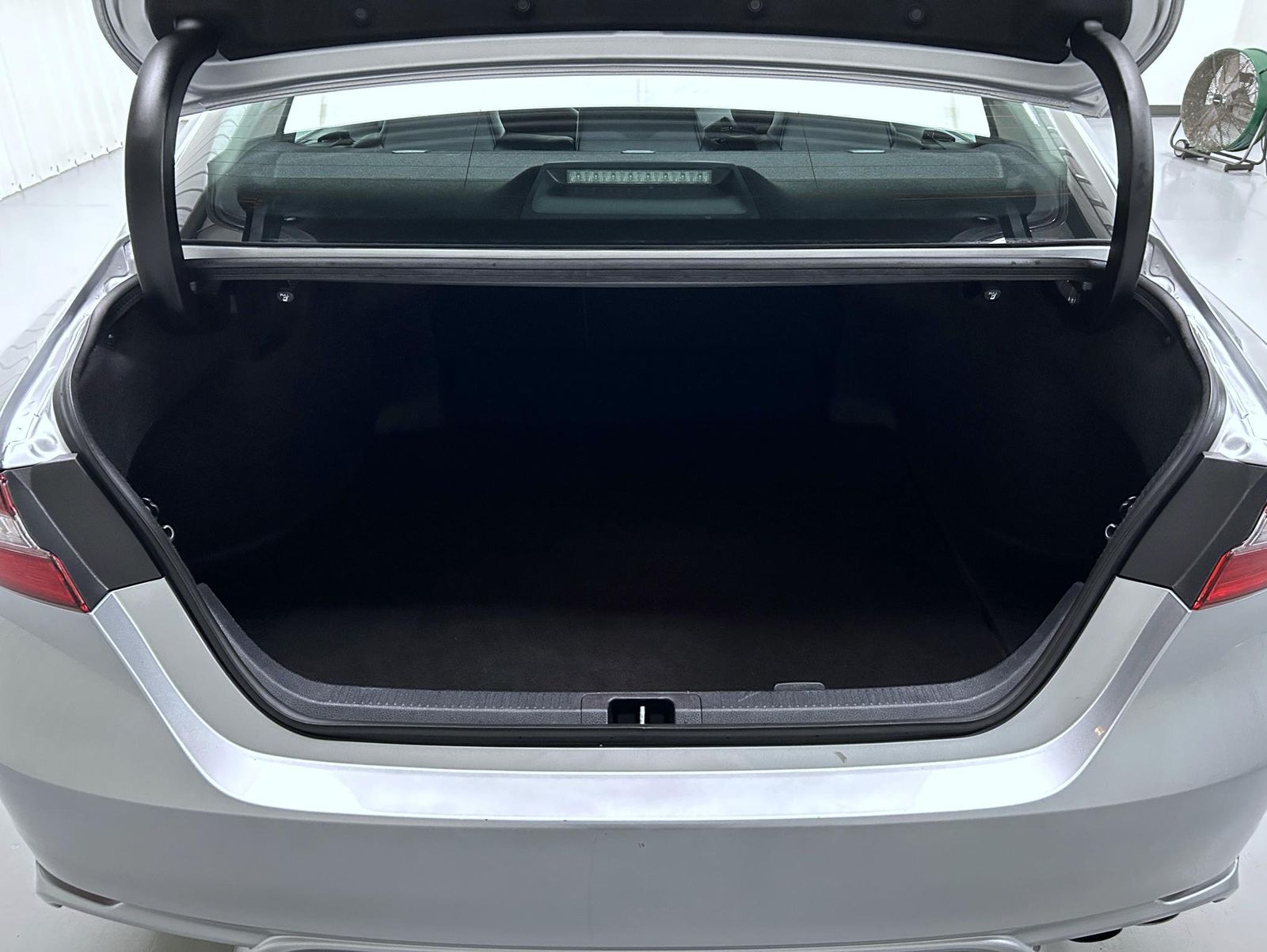 2024 Toyota Camry SE photo 21
