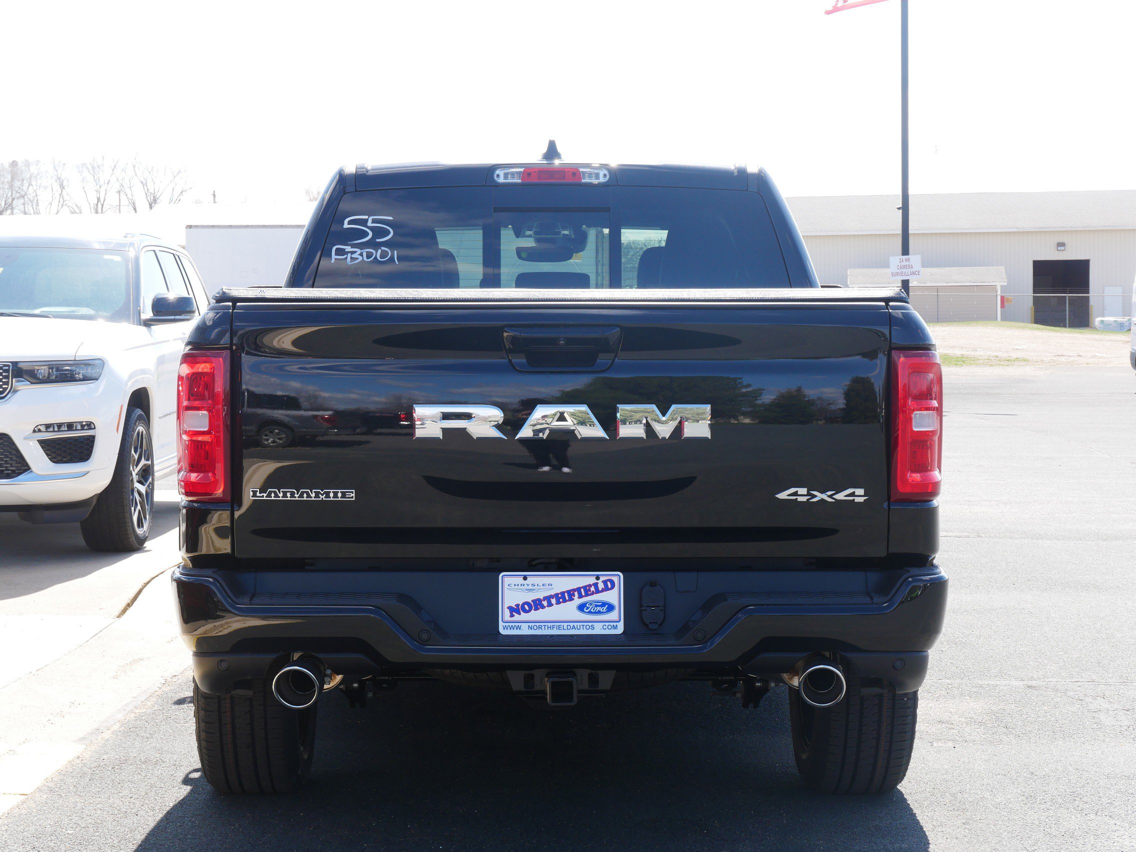 2025 Ram 1500 Laramie photo 4