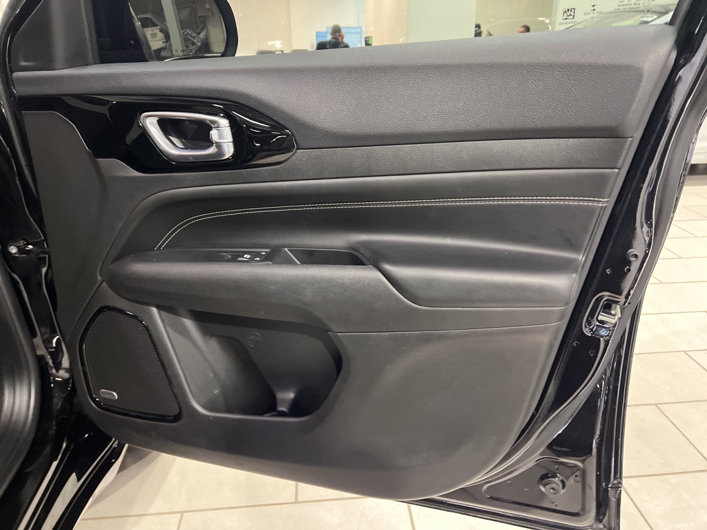 2022 Jeep Compass High Altitude photo 11