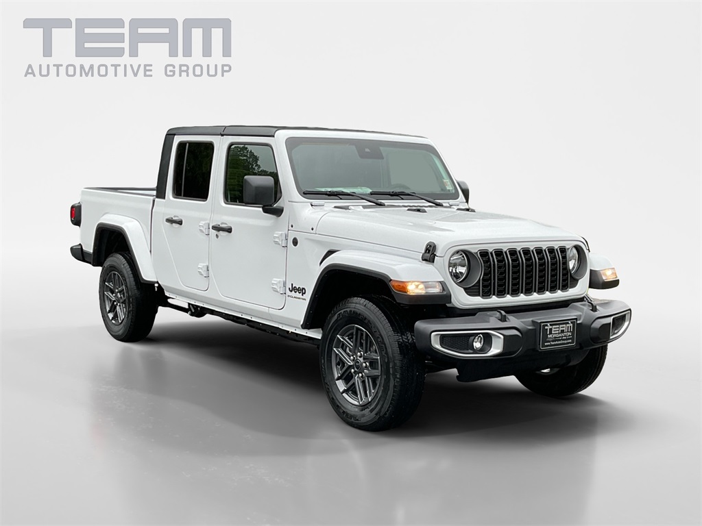 2025 Jeep Gladiator Sport S's photo