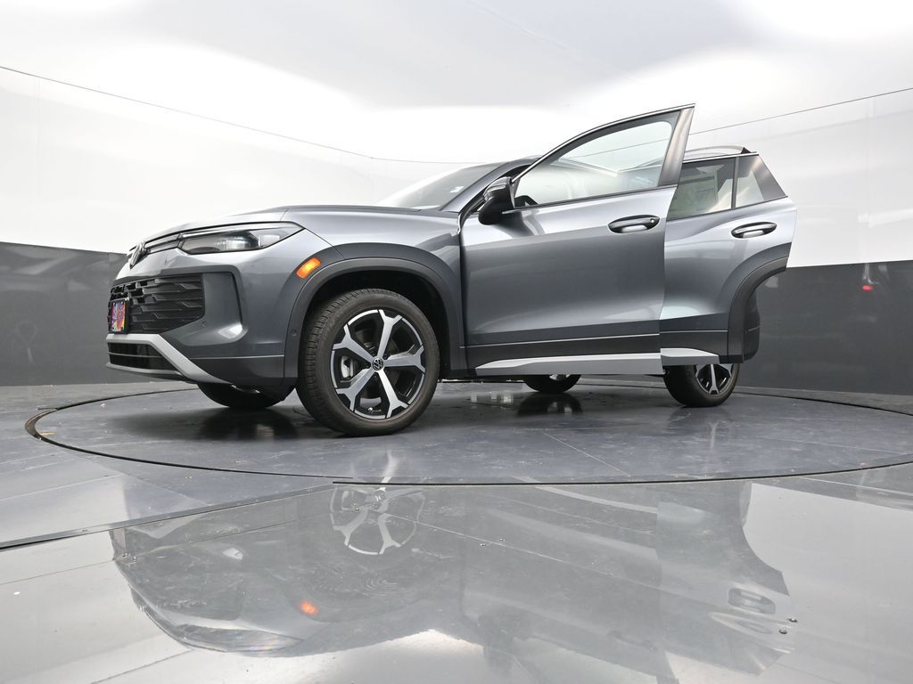 2025 Volkswagen Tiguan SE photo 27