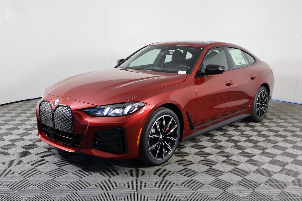 2025 BMW i4 40's photo