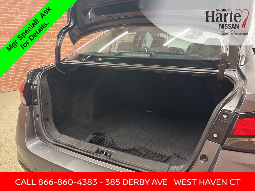 2024 Nissan Versa 1.6 S photo 18