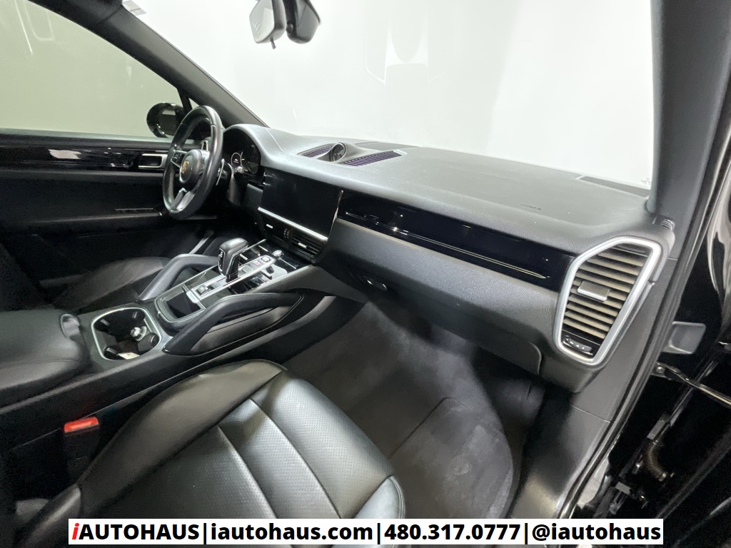 2019 Porsche Cayenne Base photo 16