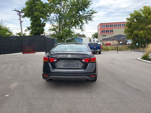 2020 Nissan Altima SR photo 4