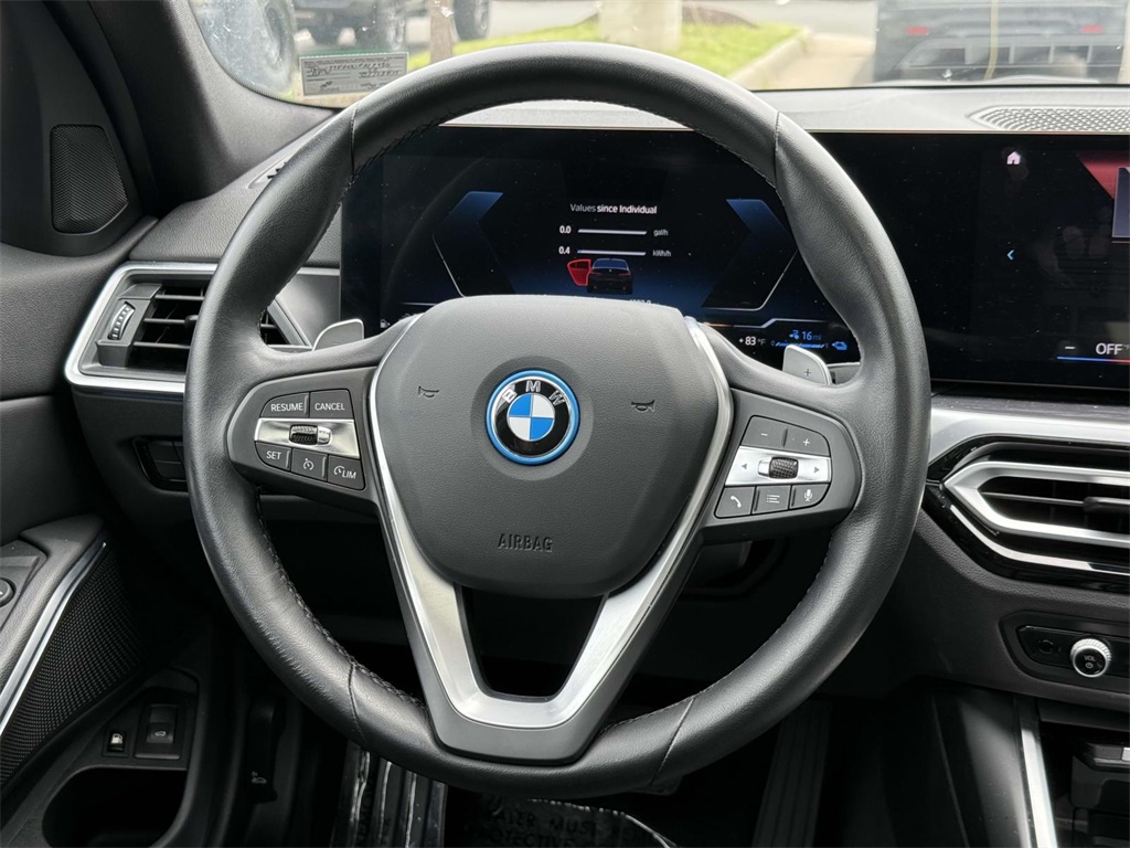 2023 Bmw 330e photo 17