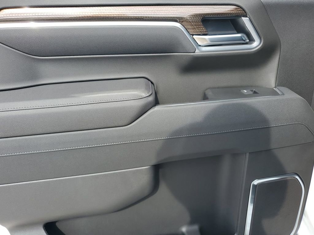 2026 Chevrolet Silverado 1500 RST photo 40