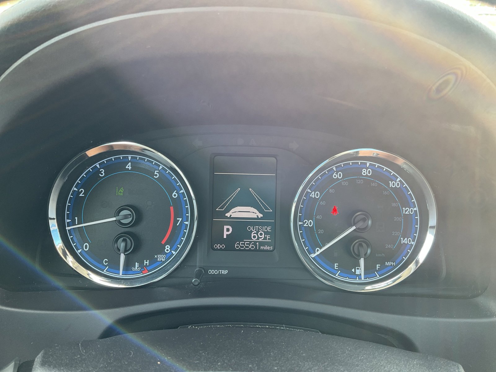 2018 Toyota Corolla LE photo 3
