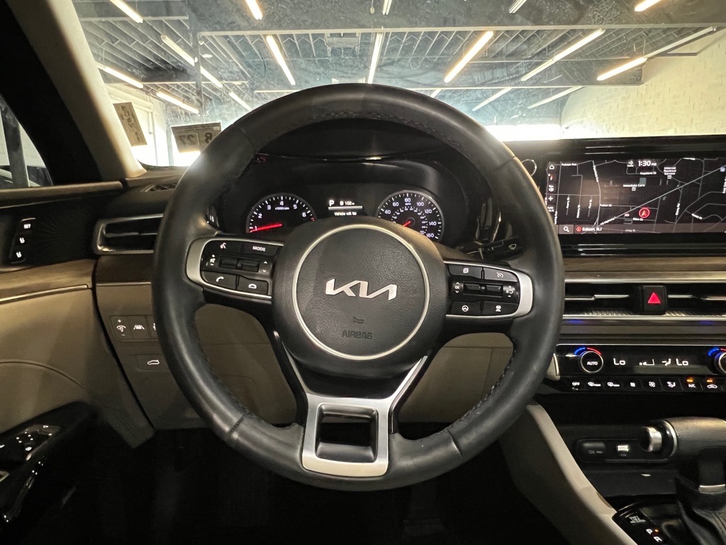 2022 Kia K5 EX photo 9
