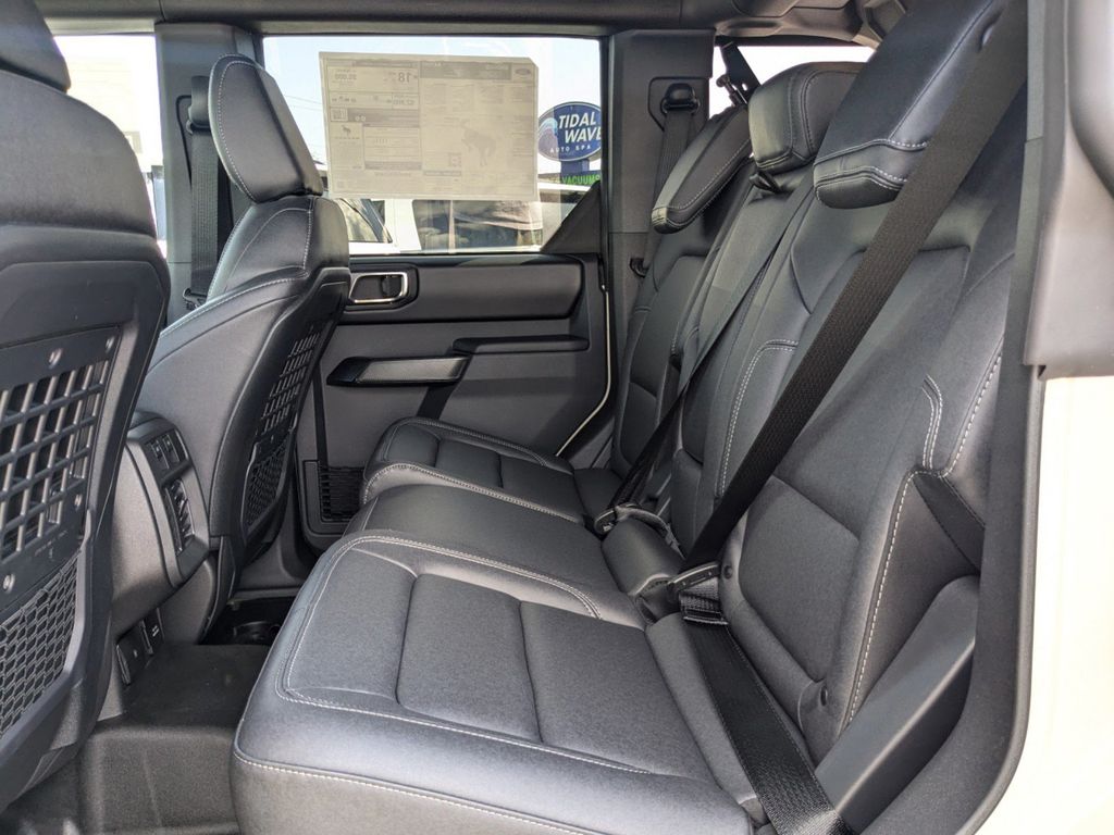 2025 Ford Bronco Badlands photo 12