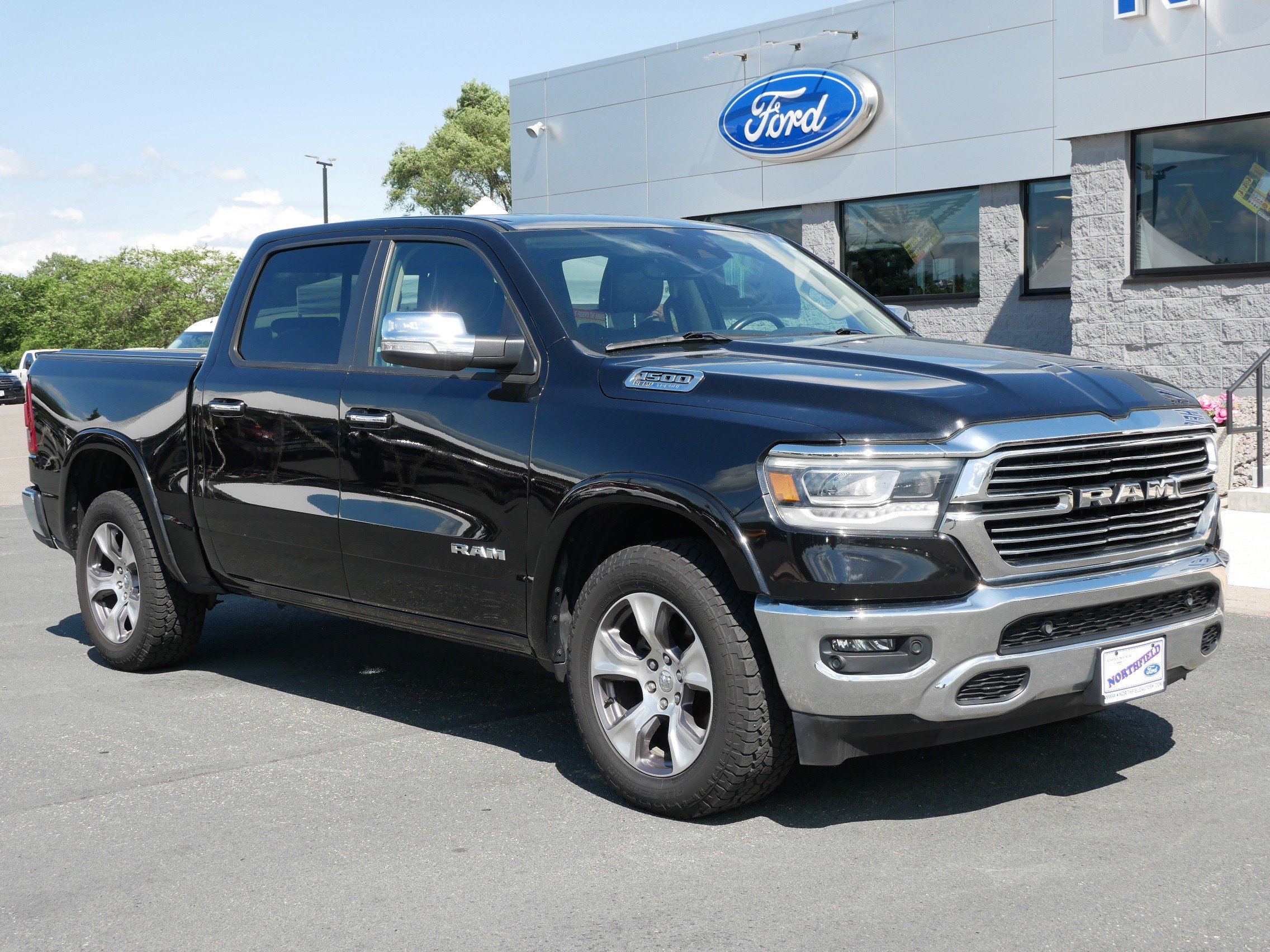 2021 Ram 1500 Laramie photo 2