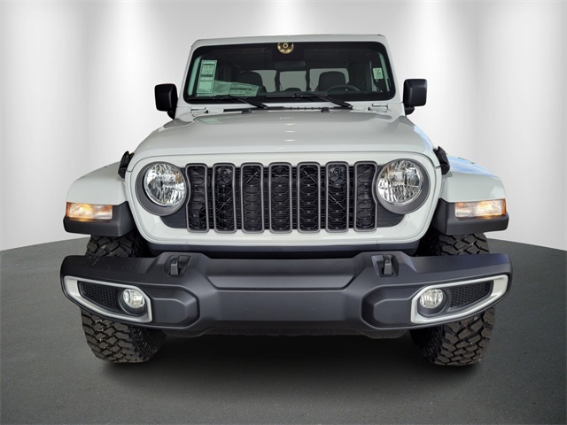 2025 Jeep Gladiator Sport photo 2