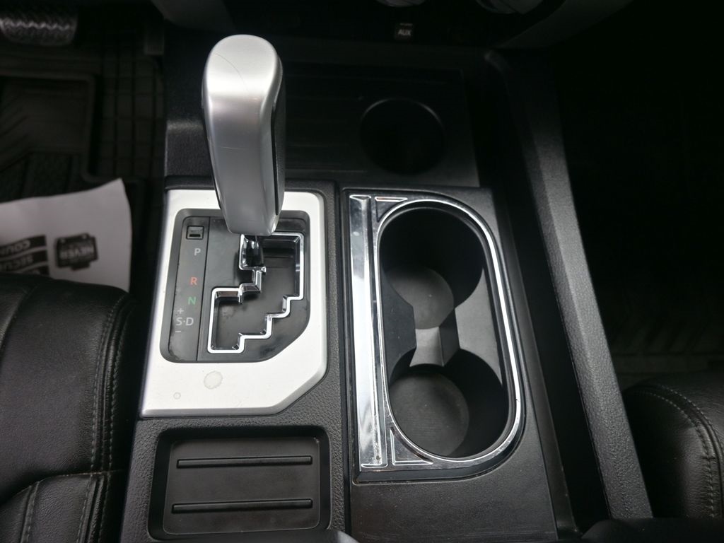2018 Toyota Tundra SR5 photo 4