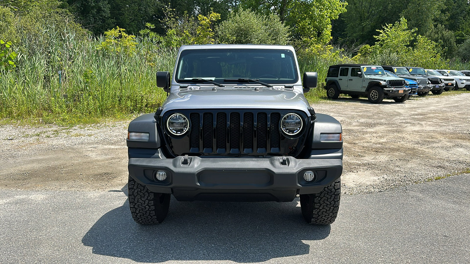 2020 Jeep Wrangler Unlimited Willys photo 8
