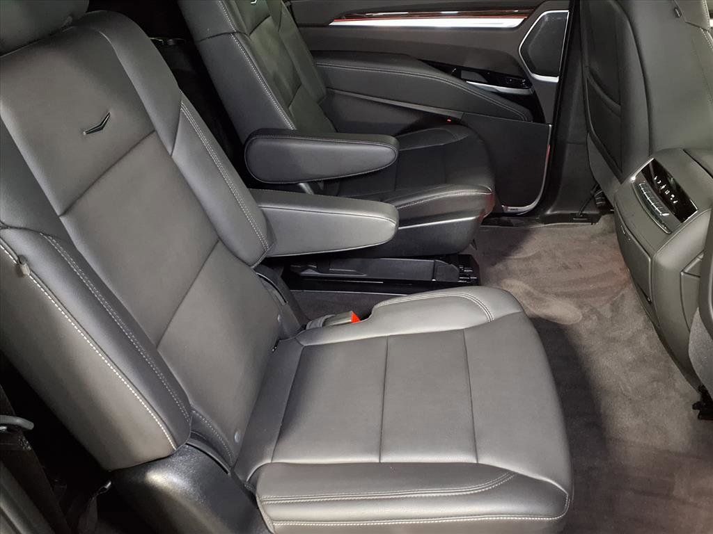2025 Cadillac Escalade ESV Luxury photo 21