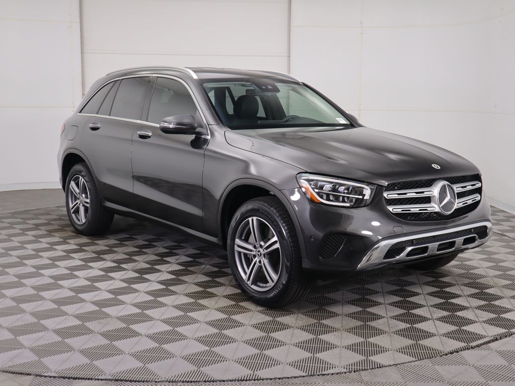 2022 Mercedes Benz GLC 300 photo 2