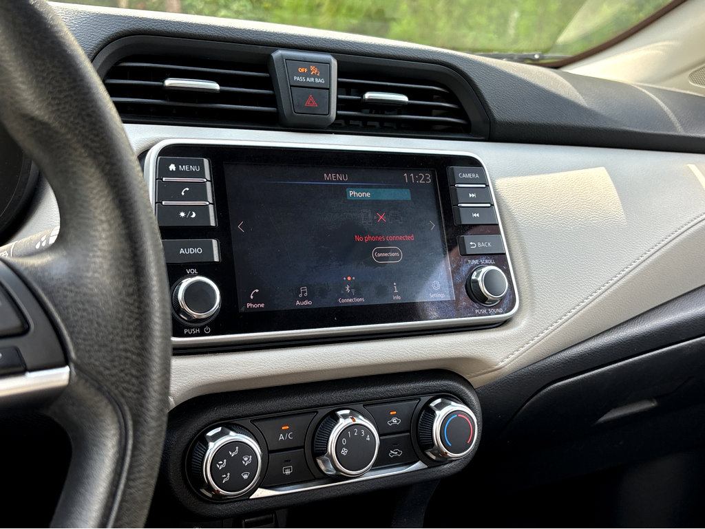2021 Nissan Versa 1.6 SV photo 8