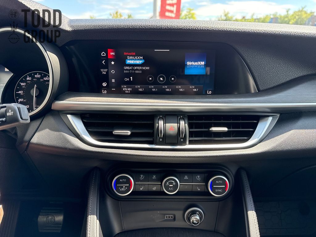 2021 Alfa Romeo Stelvio Ti photo 15