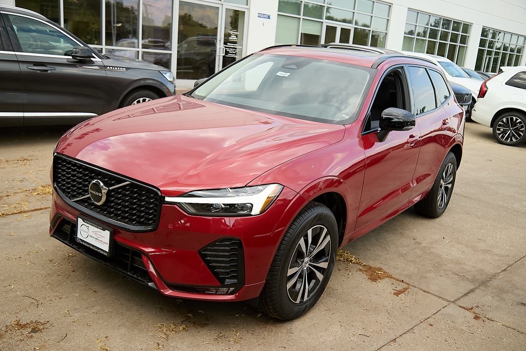 2025 VOLVO XC60 - Image 4