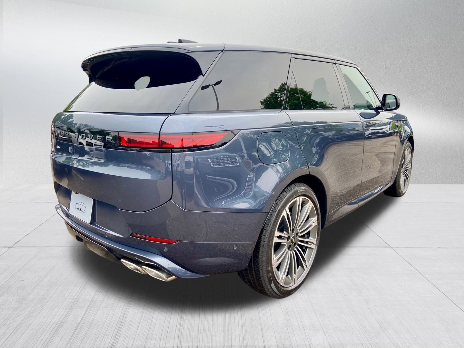 2025 Land Rover Range Rover Sport SE photo 2