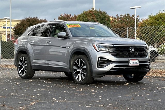 2024 Volkswagen Atlas Cross Sport SEL Premium R-Line photo 2