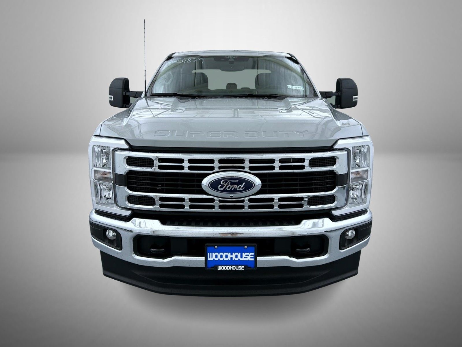 2025 Ford F-250 XLT photo 2