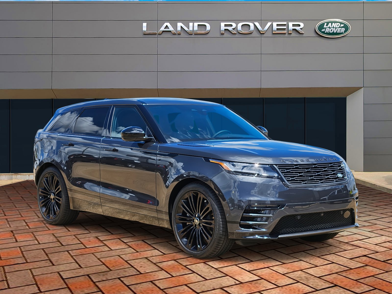 2026 Land Rover Range Rover Velar SE photo 2