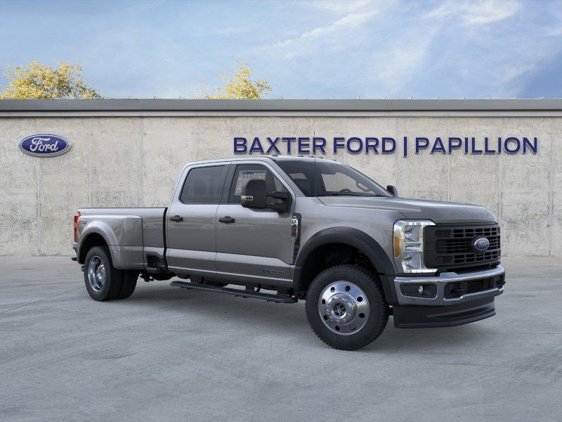 2026 Ford F-450 Super Duty XL's photo