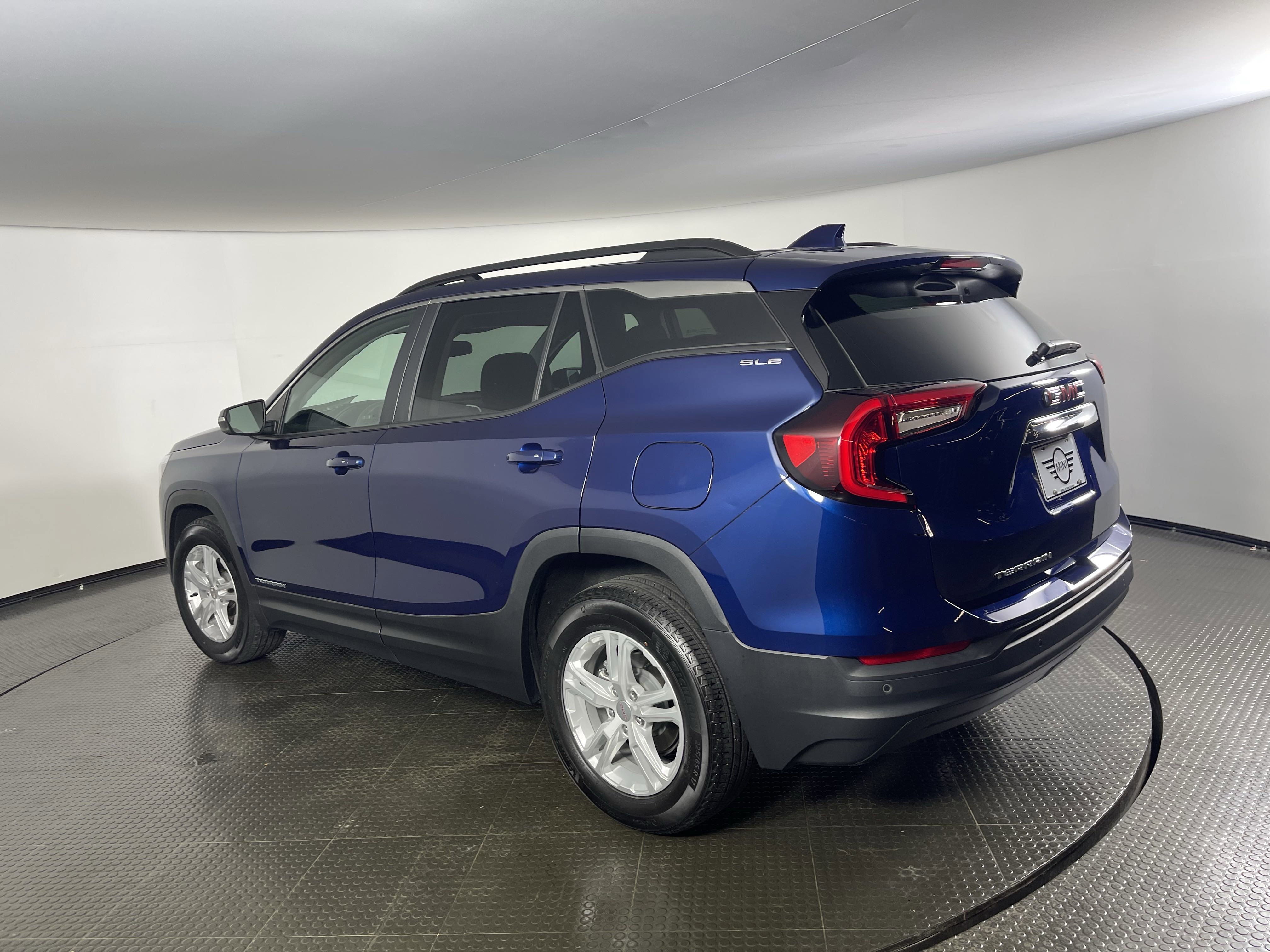 2023 Gmc Terrain SLE photo 3