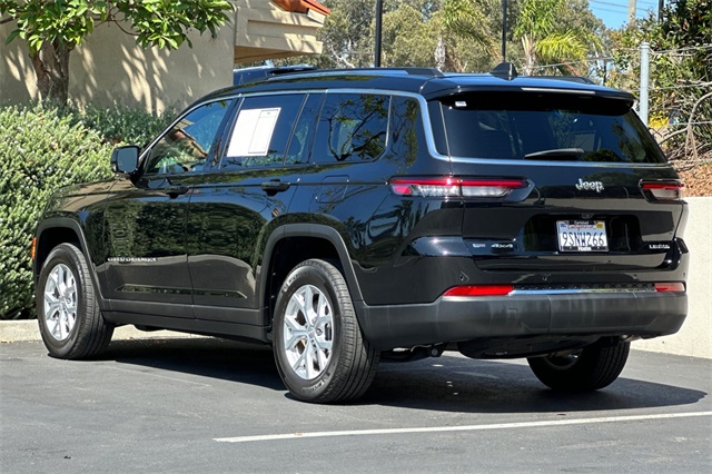 2023 Jeep Grand Cherokee Limited photo 3