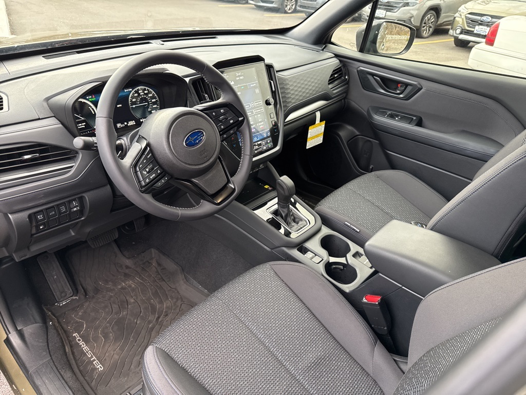 2025 Subaru Forester Premium photo 3