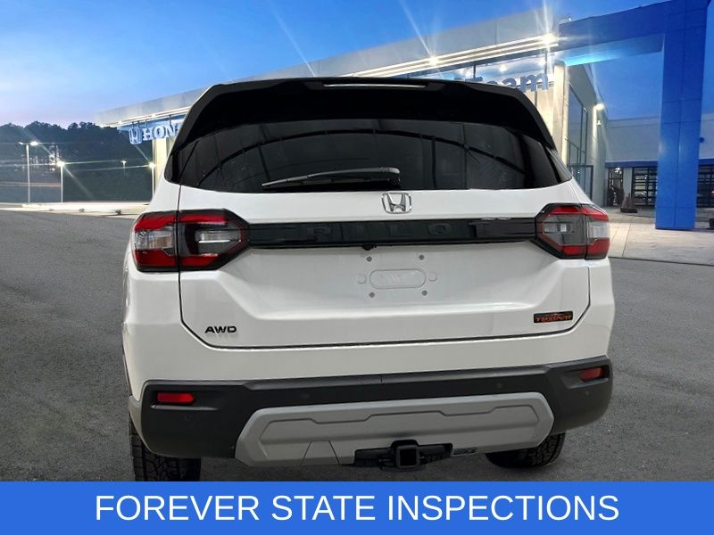 2025 Honda Pilot TrailSport photo 3
