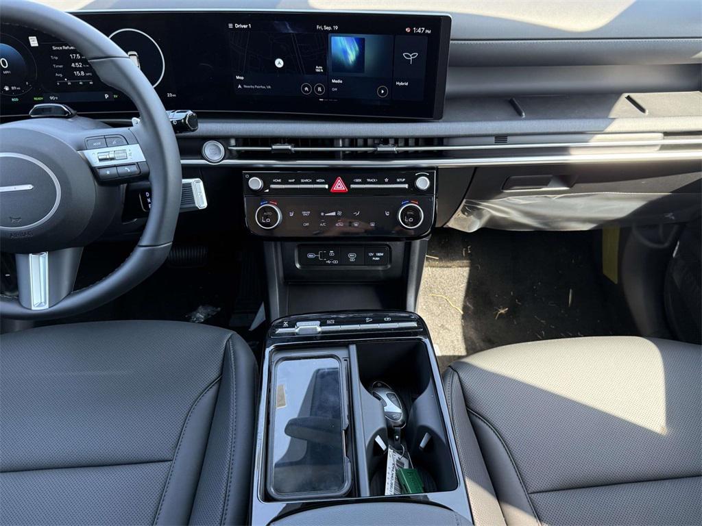 2025 Hyundai Tucson Hybrid SEL Convenience photo 17