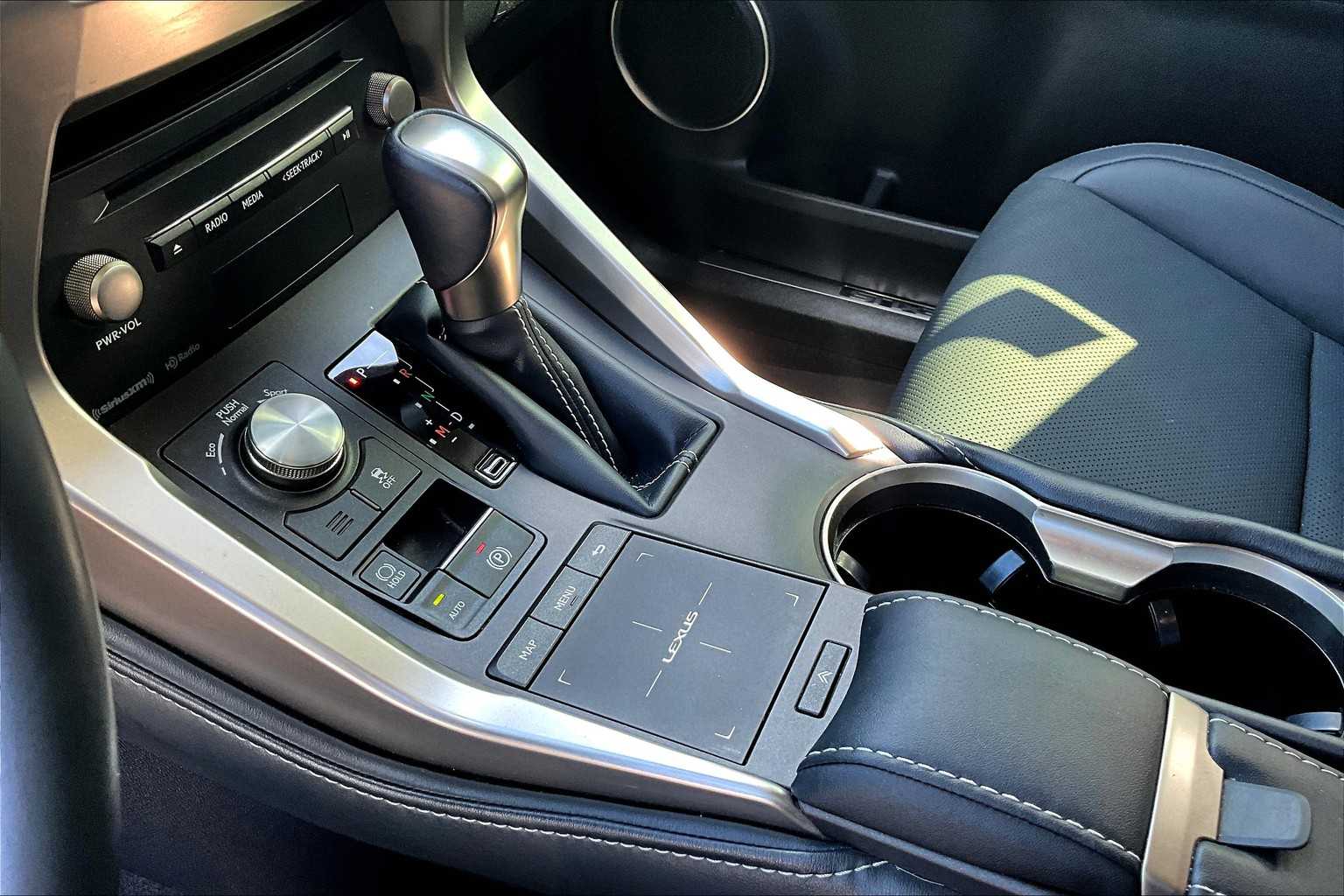 2021 Lexus NX 300 photo 15