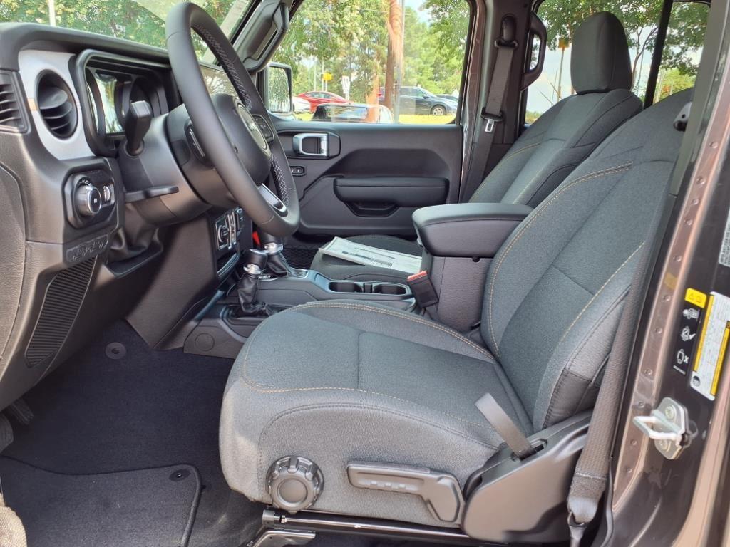 2025 Jeep Wrangler Sport S photo 2