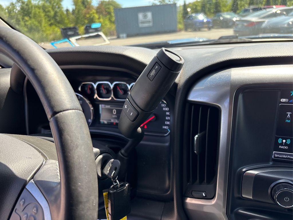 2017 Chevrolet Silverado 1500 LT photo 23