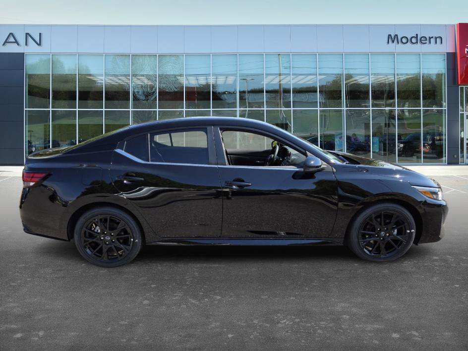 2025 Nissan Sentra SR Midnight Edition photo 4