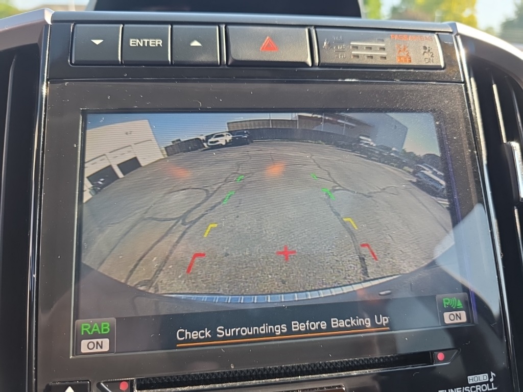 Used 2022 Ice Silver Metallic Subaru Limited image 29