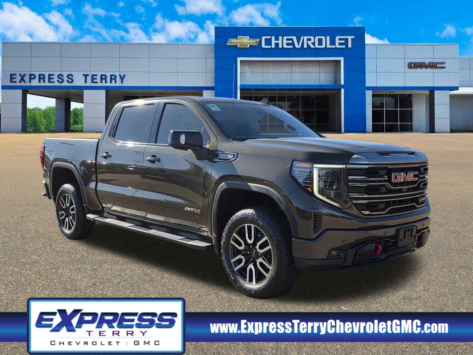 2023 GMC Sierra 1500 AT4's photo