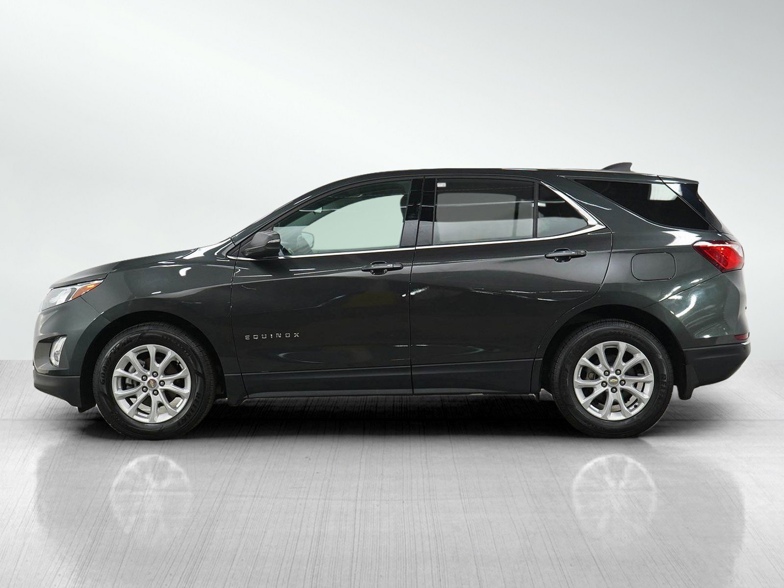 Used 2019 Chevrolet Equinox LT with VIN 3GNAXKEV5KS559336 for sale in Burnsville, Minnesota