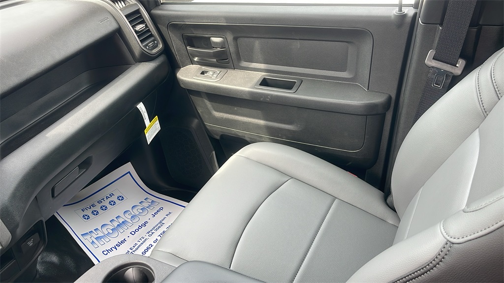 2025 Ram 2500 Tradesman photo 11